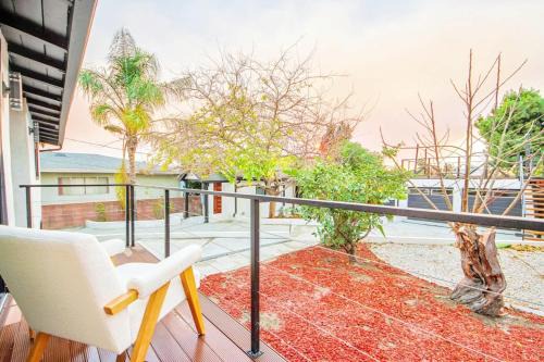 Los Feliz Casa | 2 Units Oasia Villa w terrace 12 pax