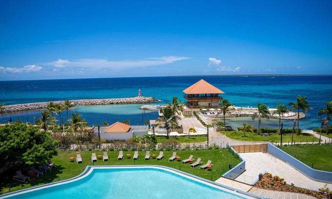 La Romana Hotel | 2 Units | Amazing Ocean Views Near the Beach | Pool and Onsite Dining
