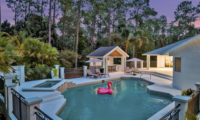 Naples Casa | 2 Villas, Pickleball/Basketball, Resort style heated pool/Hot tub, Naples escape