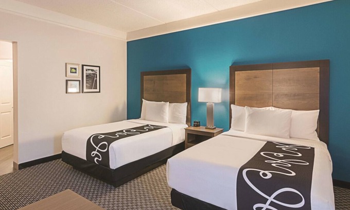 Orlando Hotel | 2 x 2 Double Beds at La Quinta Inn & Suites by Wyndham Orlando UCF