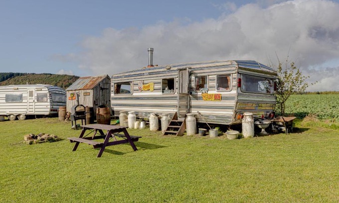 Scarborough Casa | 2 x Double Bed Glamping Wagon at Dalby Forest