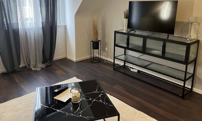 Altstadt Apartamento | 2 Zimmer Wohnung HU Innenstadt