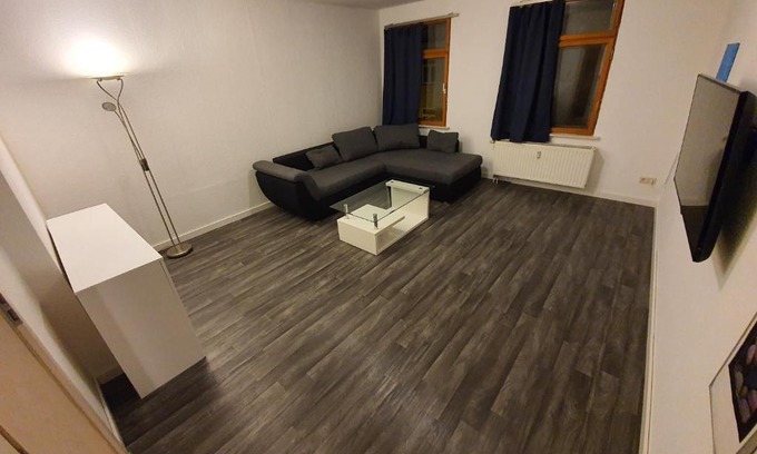 Giebichenstein Apartamento | 2 Zimmer Wohnung neben der Burg