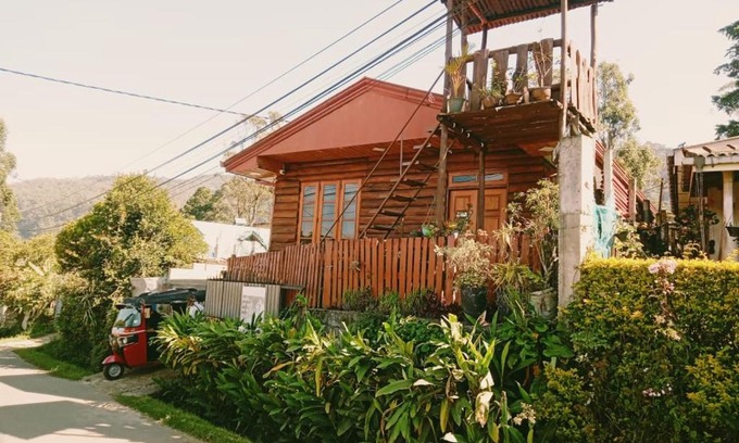 Nuwara Eliya Casa | 20/20 wood cabana