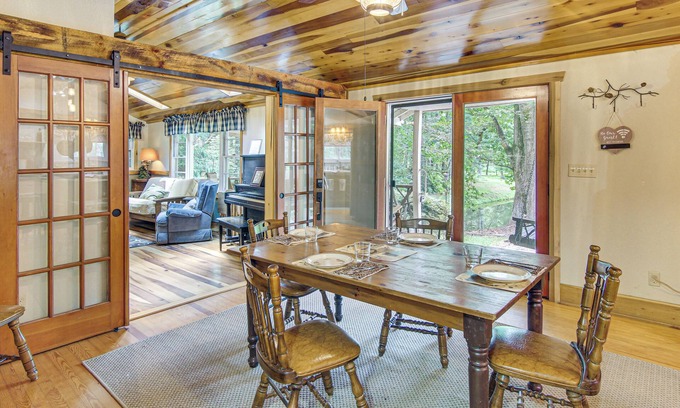 Skyland Cabaña | 20-acre Cabin w/ Pond: 6 Mi to River Arts District
