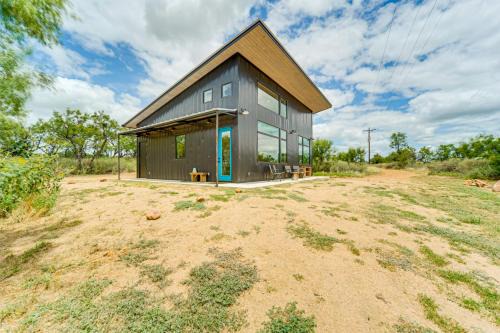 Llano Casa | 20-Acre Property with Trail Hill Country Hideaway!