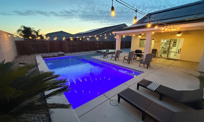 Pumpkin Center Casa | 20 Beds Pool Spacious 5BR Home for Big Groups, Teams, or Crews