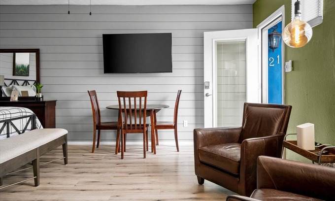 Roosevelt Condominio | 20 Chelsea Place On The Park, In Heart Of Downtown