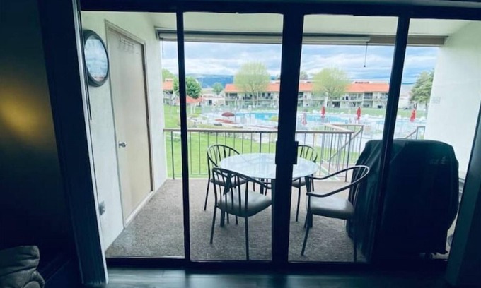 Quincy Condominio | #20 Condo near large pool & shuttle to Gorge Amp-book separately