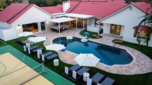 Anona Casa | 20 Guests Pool Luxe Gym Sauna Pickleball