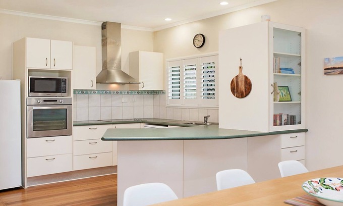 Dicky Beach Casa | 20 Mackay St Dicky Beach QLD