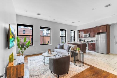 Central Business District Apartamento | 20 MIN to Manhattan! 2BR Luxurious Comfy & Spotless