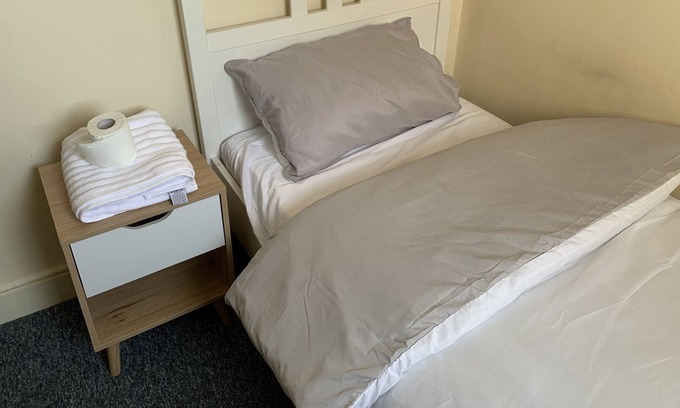 Dudden Hill Apartamento | 20 minutes to centre with excellent transport links.