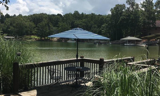 Saxony Forest Casa | 20 minutos a Clemson - Remodelado 4 BR / 3 BA Waterfront