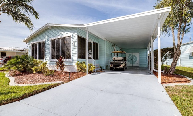 Lakeland Casa | 55+ Resort Home w/ Golf Cart, Patio & Full Amenities – Pickleball, Pools in Cypress Lakes | Monthly