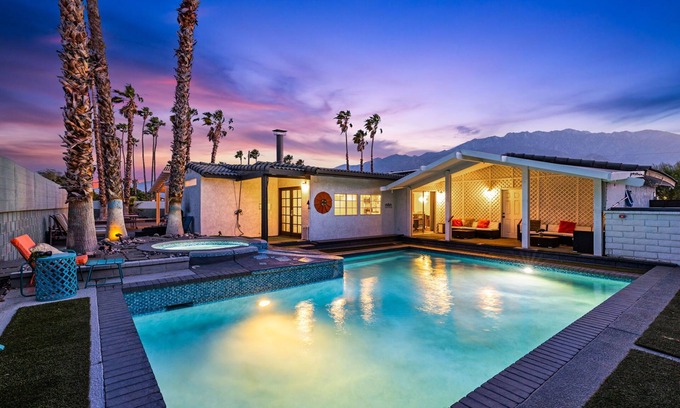 Racquet Club South Casa | 20% Off Aug! Amazing Family House W/Pool, Clean!