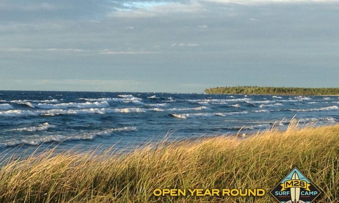 Upper Peninsula Michigan Casa | M28 Surf Camp en el Lago Superior