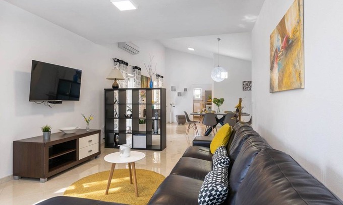 Prodol Casa | 200 m² Casa ∙ 3 habitaciones ∙ 8 huéspedes