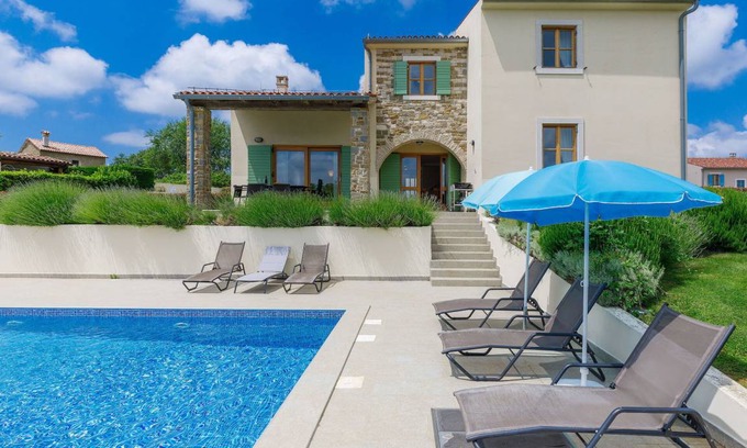 Baredine Villa | 200 m² Villa ∙ 4 habitaciones ∙ 8 huéspedes