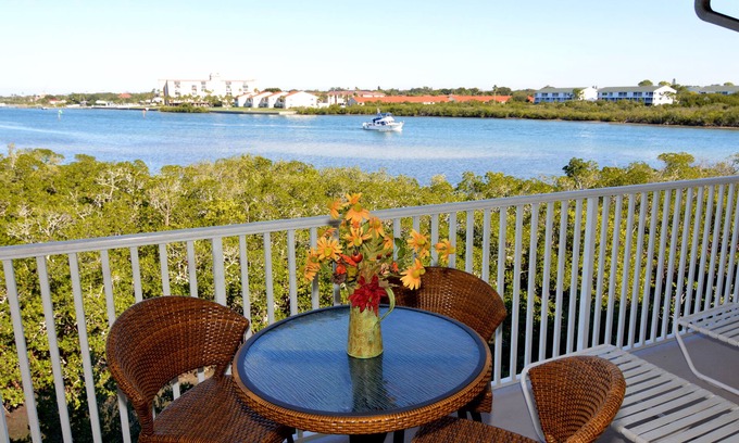 Indian Shores Condominio | ¡Más de 110 comentarios! Retiro del Golfo I: Vistas espectaculares, comodidades de lujo.