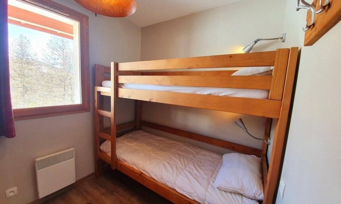 Les Claux Apartamento | 200m de los comercios, 4.o piso, piscina, balcón, parking, tv, local para esquís, 50m², Vars