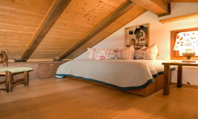 Surlej Chalet De Esquí | 100 SQM ENGADIN VALLEY SWISS RESIDENCE AT THE EDGE OF THE FOREST