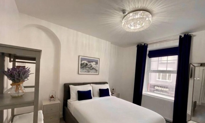 Porthcawl Apartamento | 200m to Ocean, High Spec Town Centre Entire Flat, 3 Bedrooms, TVs All Rooms