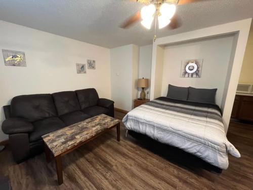 Tomah Apartamento | 201 E Veterans St Apt I by Patriot Properties
