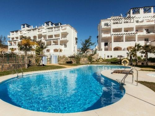 San Luis de Sabinillas Apartamento | 2010-Superb apt 2 bedrooms in complex with pool