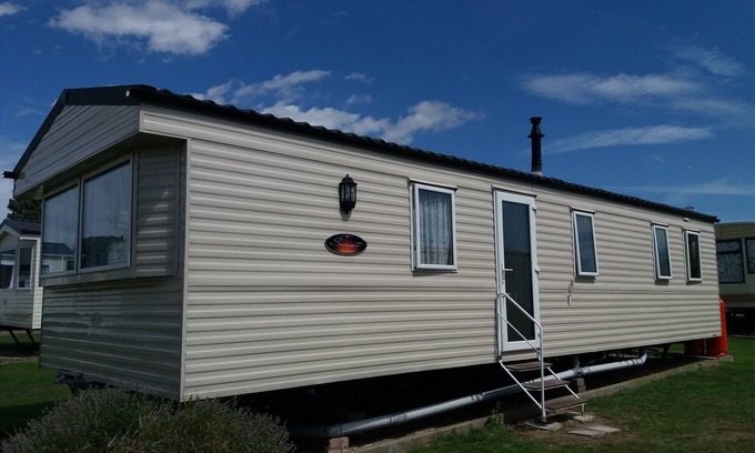 Clacton-on-Sea Casa | Beautiful 2013 Model Static Caravan Holiday Home