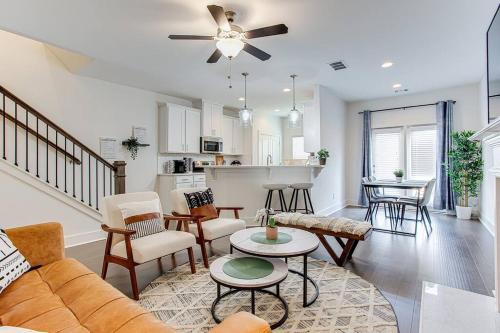 Redan Apartamento | 2022 quiet relaxing and secure town house near Atlanta
