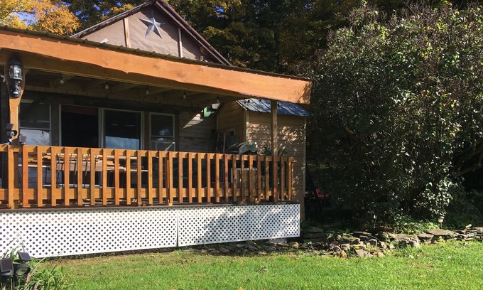 Cooperstown Cabina | Cerca de DreamsPark, Cooperstown, $ 168 + 7 noches + Adjunto / cabina Slp 2 + 1 max