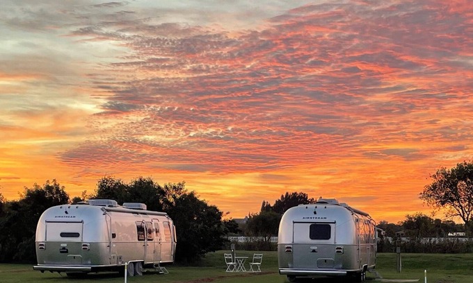 Olivehill Casa | 2024 Airstream Flying Cloud 30FB - Fishermans Hideaway Campsite Included