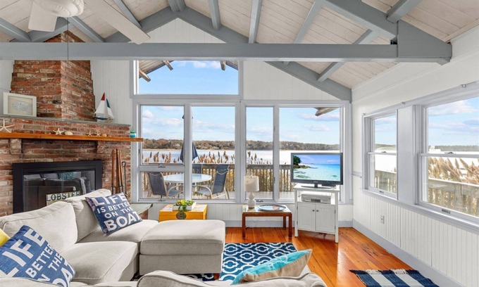 Eastham Cabaña | 2025 Foremast: Charming Cottage w/ Panoramic Town Cove Views, Pet Friendly!