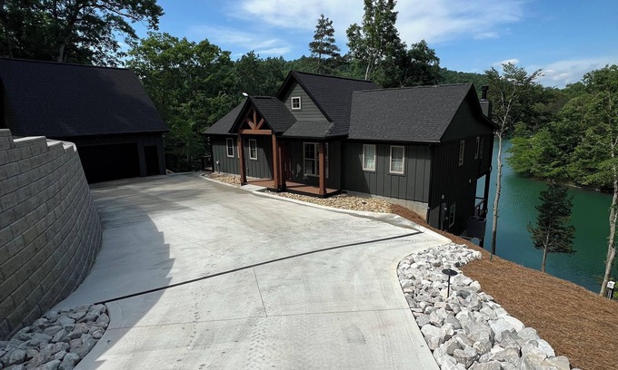 Big Creek Casa | 2025 Dates are posted!