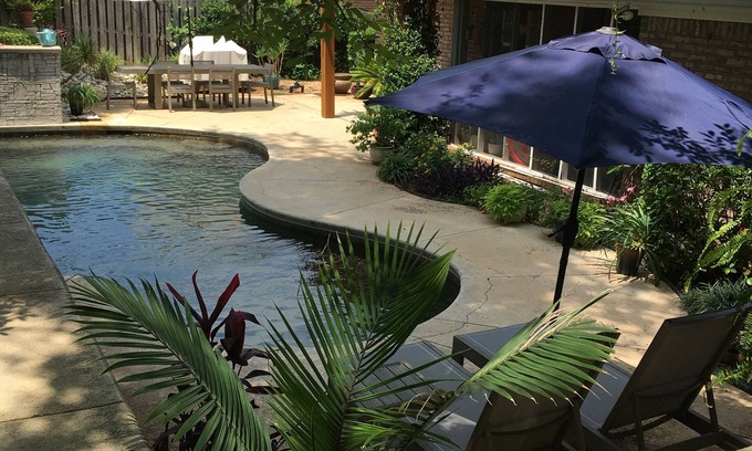 Augusta Casa | 2026 Masters Rental -- 5 miles to Course, POOL for Entertaining @ Private Home