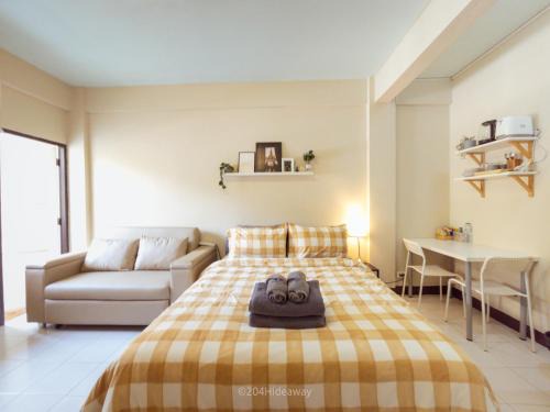 Phlabphla Apartamento | 204hideaway-Local Room with Street Food only 15 min walk to Skytrain