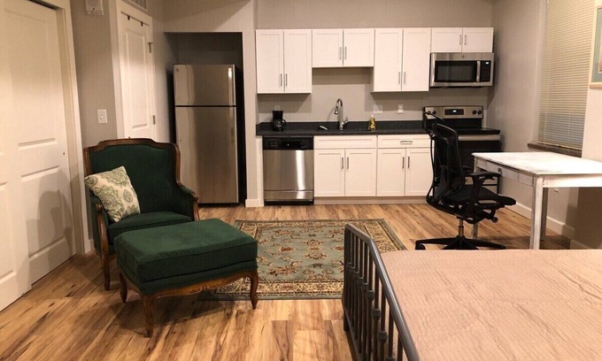 Charleston Apartamento | 208 New Downtown Living Studio