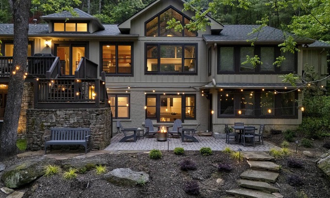 Hendersonville Casa | 21-acre multi-home escape with hot tub, hiking trails & waterfalls