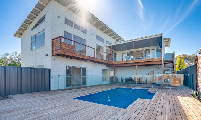Middleton Casa | 21 Ellensford - Wi-Fi - Pool - Family Friendly