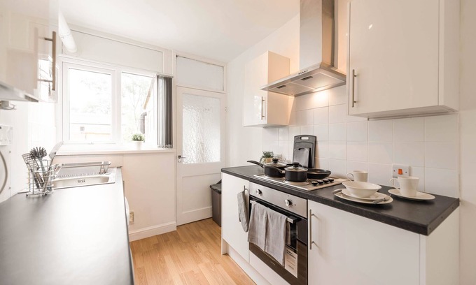 Doncaster Casa | 21 Roberts Residence