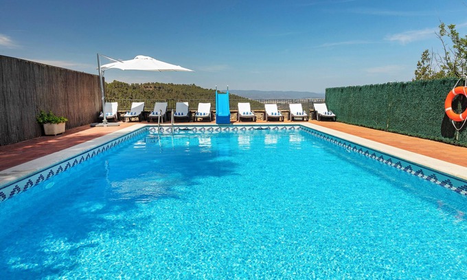 Rocafort Villa | Villa para 21 personas con piscina privada y BBQ.