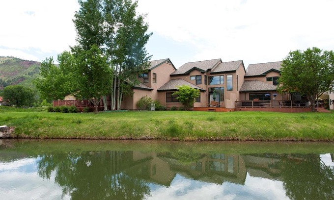 Dalton Ranch Casa | 210 Cypress Court