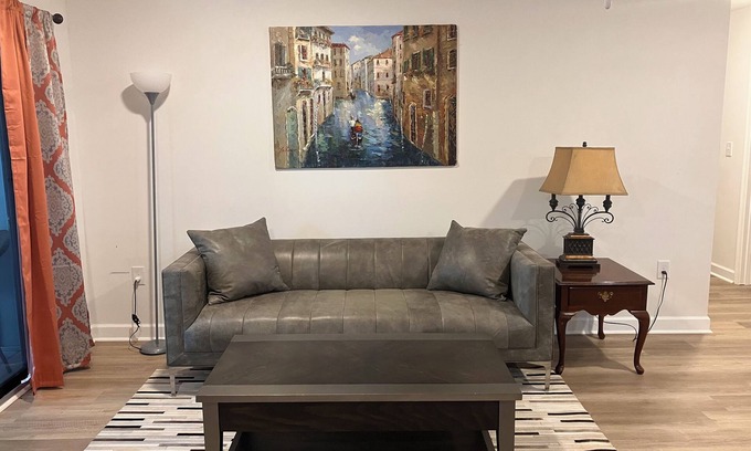 Daphne Condominio | 2144 New Bayfront Condo overlooking Mobile Bay