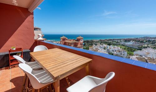 Castillo de Sabinillas Apartamento | 2173-Superb apt with amazing seaview