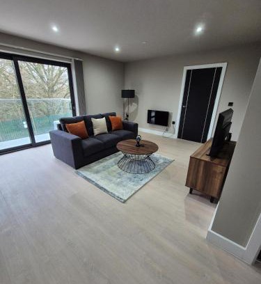 Sheldon Apartamento | 22 Lux & Stylish 2 bed 2 bath Apart w balcony 11