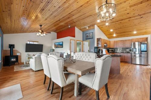 Woodland Park Casa | 221 Potlach