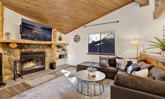 Big Bear City Chalet De Esquí | 2210-Sherwood Chalet chalet