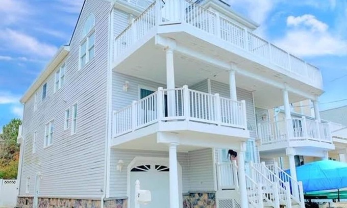 Townsend's Inlet Condominio | 222 79th Street East