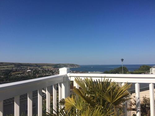 Swanage Casa | 225 Buttercup Swanage Bay View - Vacation Home